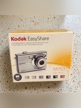 🌸 Vintage Kodak EasyShare M753 7.0 Camera - Black
